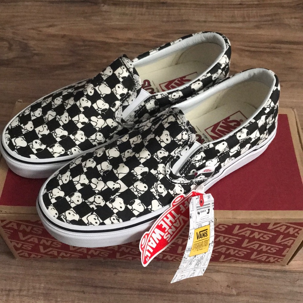 NWOB VANS x Peanuts Snoopy Checkerboard Slip-Ons